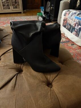 Dolce Vita Black Slouchy Pointed-Toe Block Heel Ankle Boots